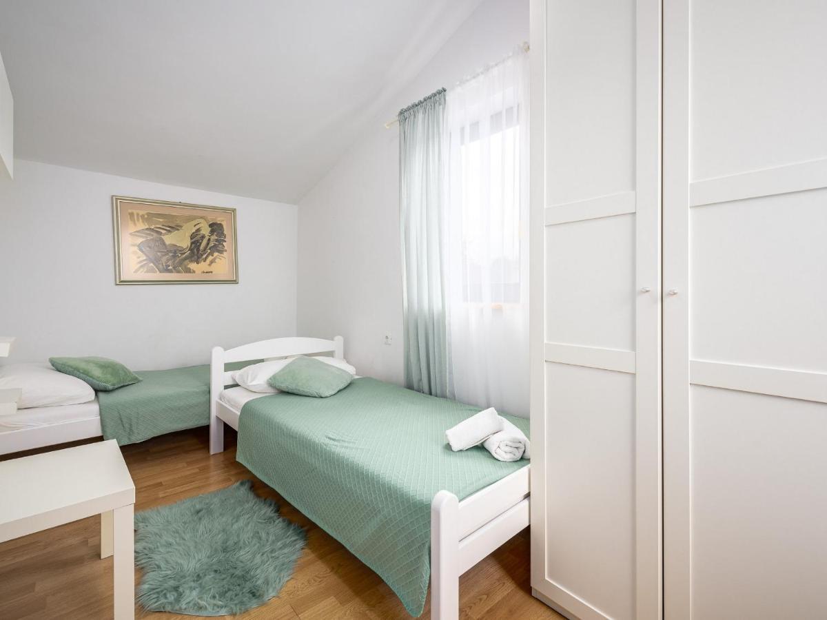 Villa Martimar With Pool And Hot Tub In Istria Rosini Екстер'єр фото